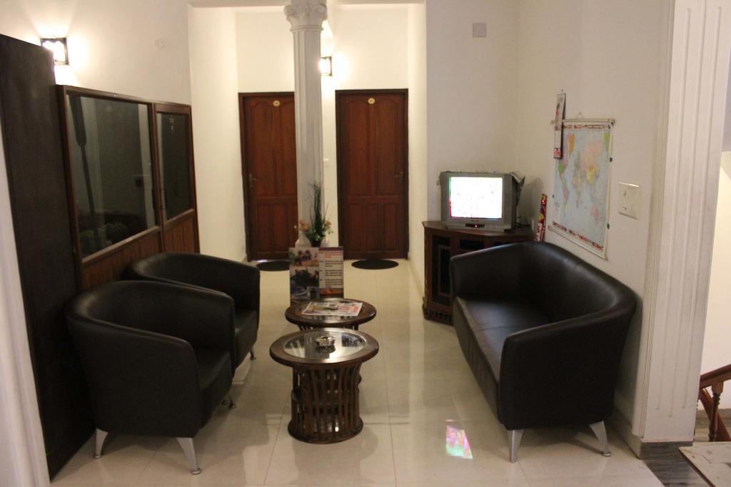 Globe Trotters Inn Kochi Extérieur photo